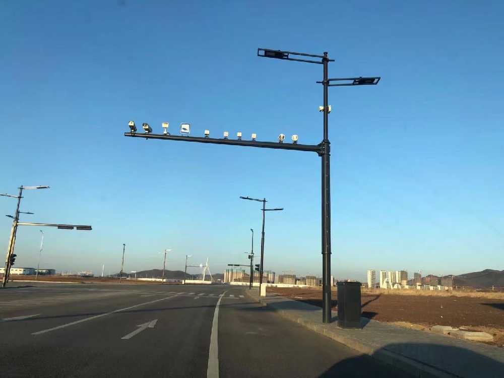 三原县黑龙江佳木斯综合路灯杆项目